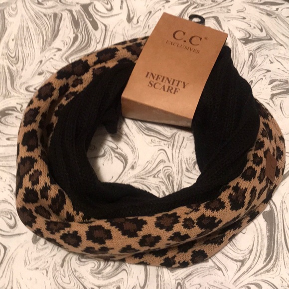 Leopard Print Infinity Scarf - Picture 2 of 3